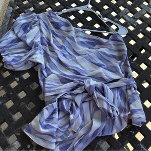 Pretty Pretty Nine West SzL One Shoulder Blouse Sash Tie Side Zip Lavender/White